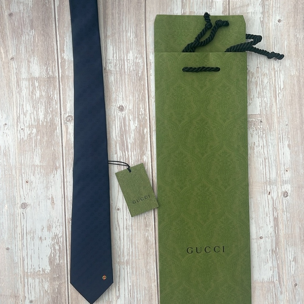 $350 NEW Authentic GUCCI Navy Blue Tie gift for him + paper bag GG LOGO - Picture 9 of 13